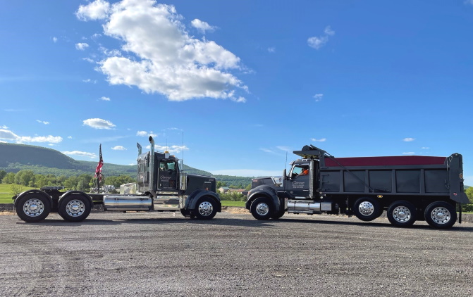 Tordenvejr had udvikling Carver Companies Adds Kenworth W990 Tri-Axle Dumps To Meet Growing Customer  Transportation Demands | Kenworth