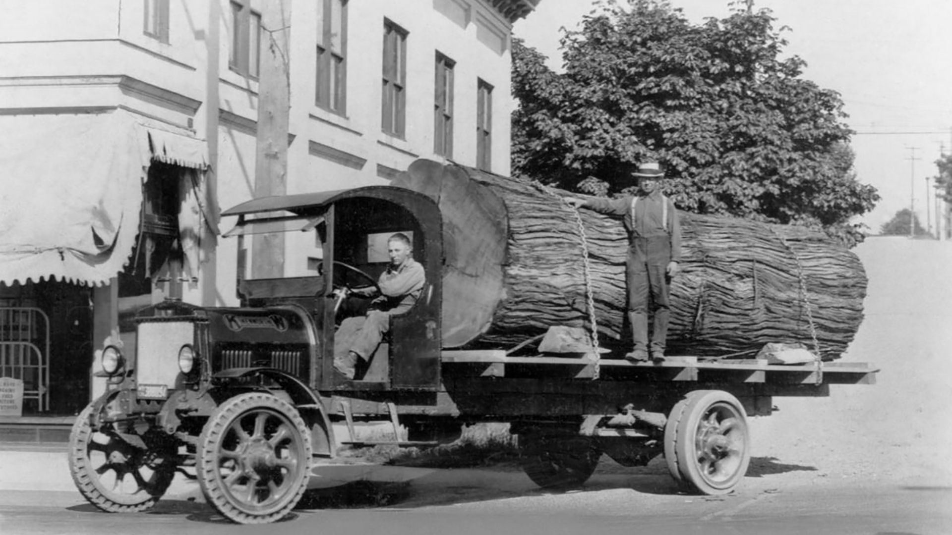 First Kenworth truck rolls off the line in March of 1923