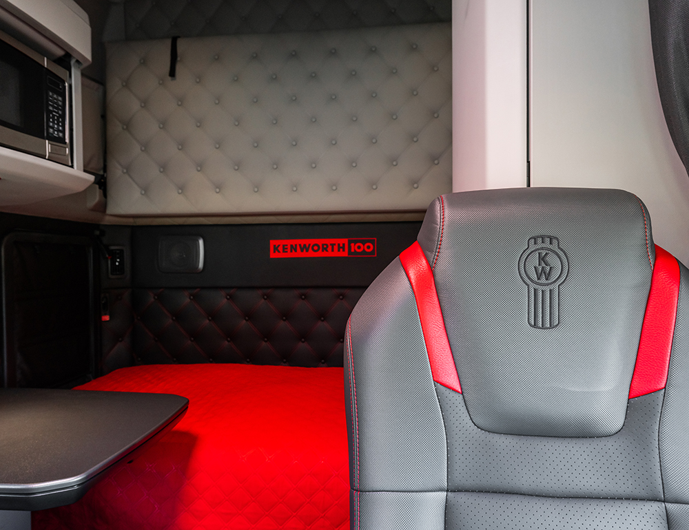 T680 Signature Edition Kenworth