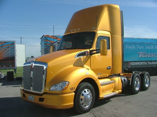 20120522-Kenworth-of-Omaha-2-lr.jpg